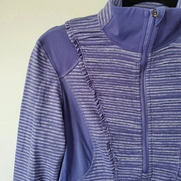 Women's Lululemon 1/4 Zip Top - Picture 3 of 11